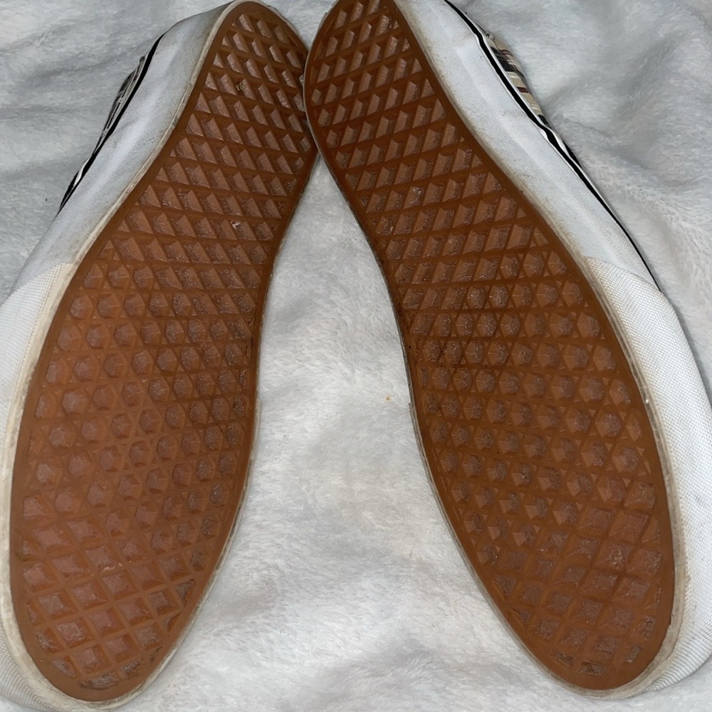 Vans - Picture 10 of 11